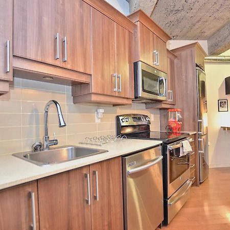 Апартаменты Stylish Urban Loft Downtown Монреаль Экстерьер фото