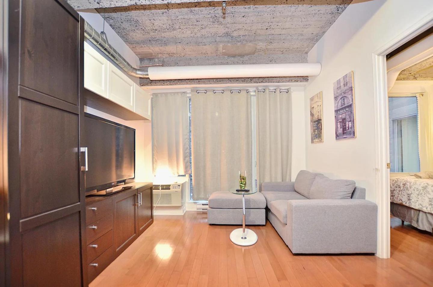 Апартаменты Stylish Urban Loft Downtown Монреаль Экстерьер фото