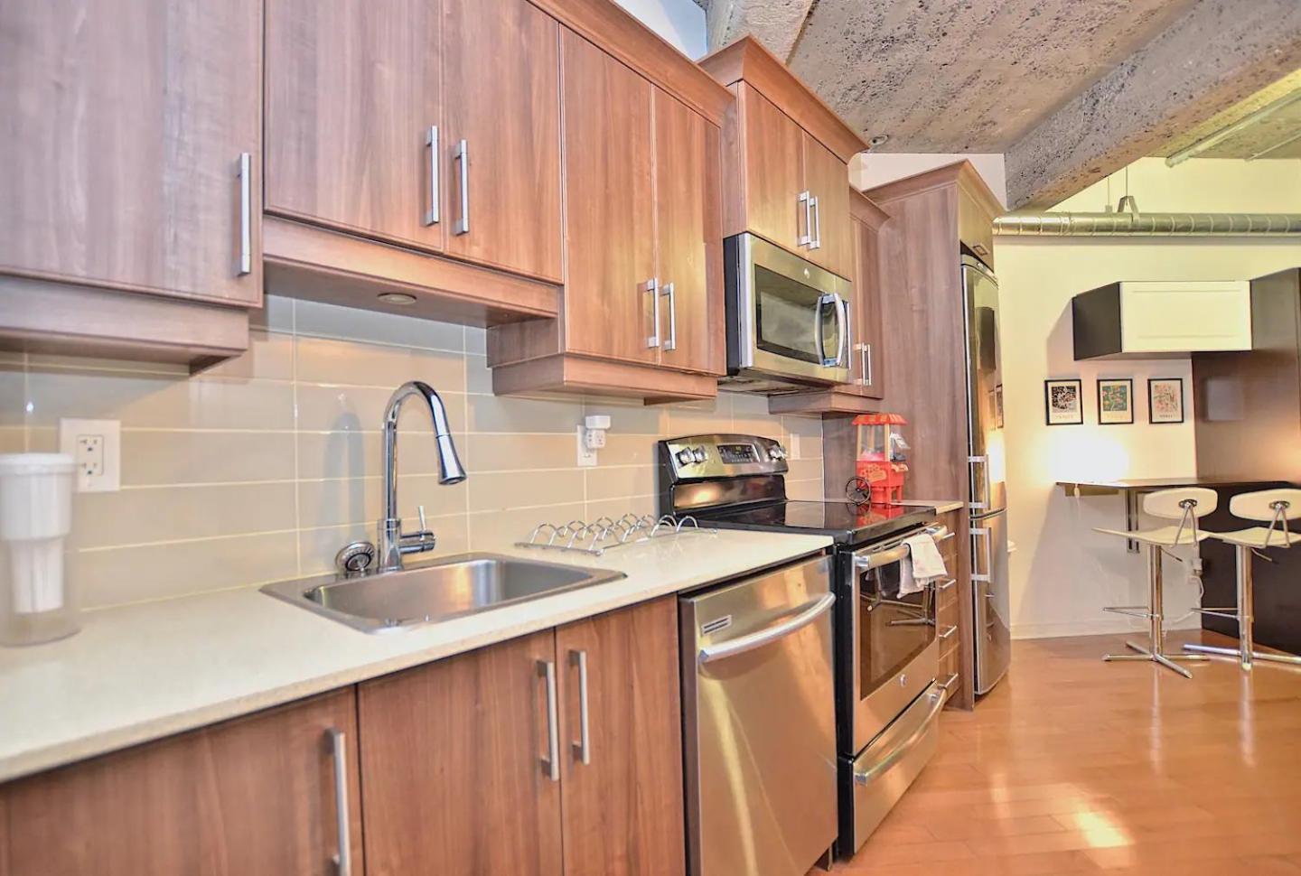 Апартаменты Stylish Urban Loft Downtown Монреаль Экстерьер фото